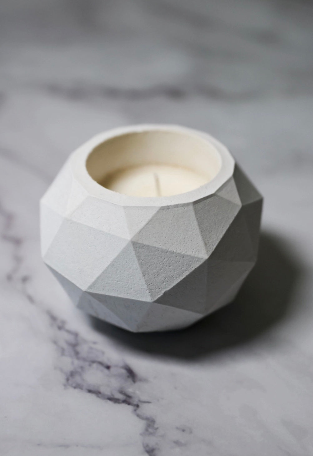 Geodesic White Bamboo Soy Candle (4x3)