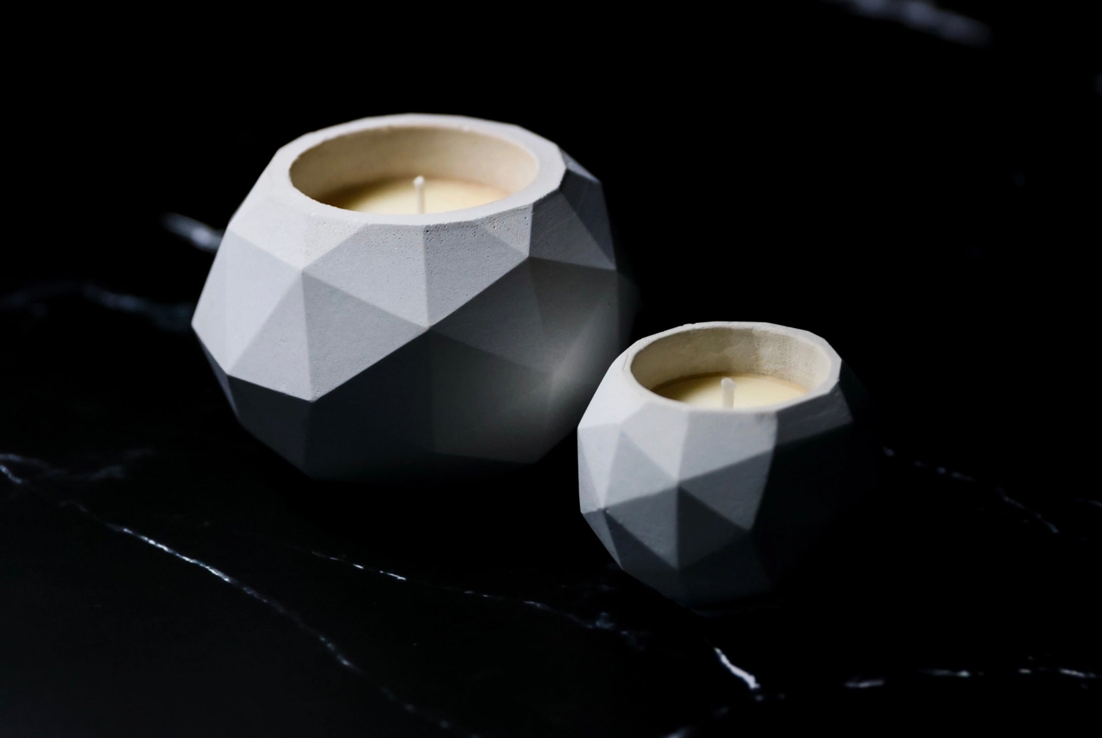 Geodesic White Bamboo Soy Candle (3x2)